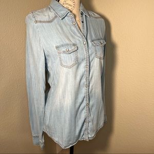 Maurice’s Denim Button Up Blouse Size Small